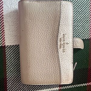 Kate Spade Metallic Silver Wallet